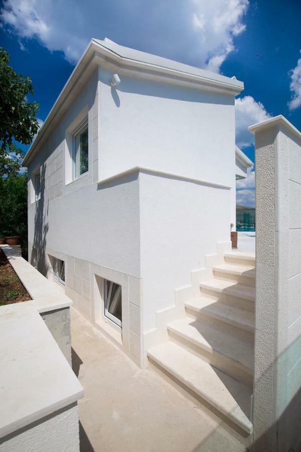 הוילה Donji Okrug  Casa Blanca White House מראה חיצוני תמונה